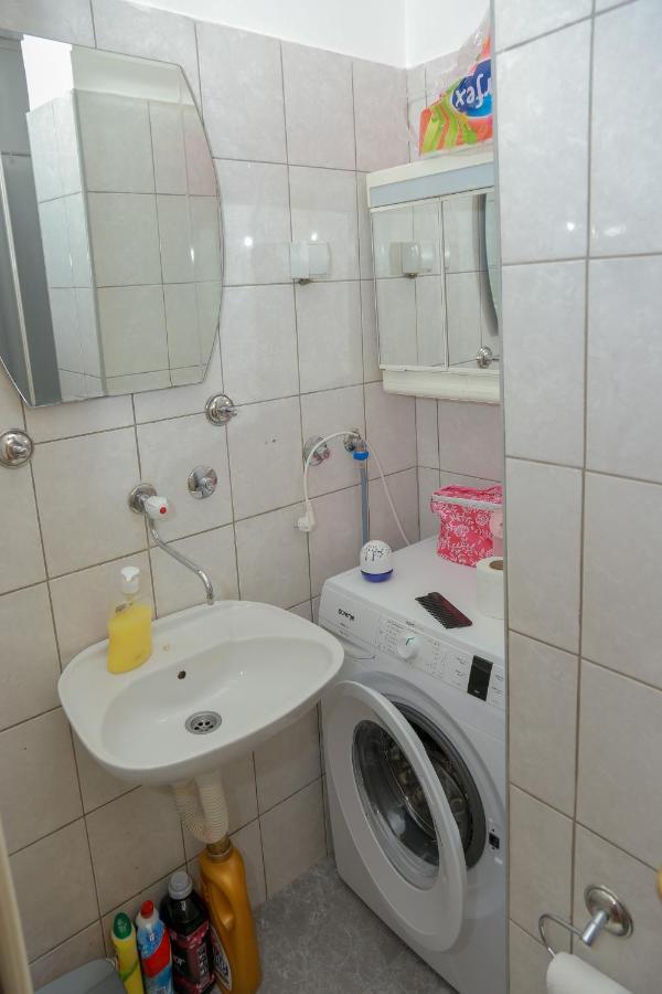Appartamento Apartman Marija Pirot Esterno foto